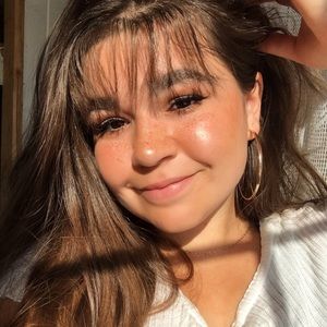 Meet your Posher, Noemie